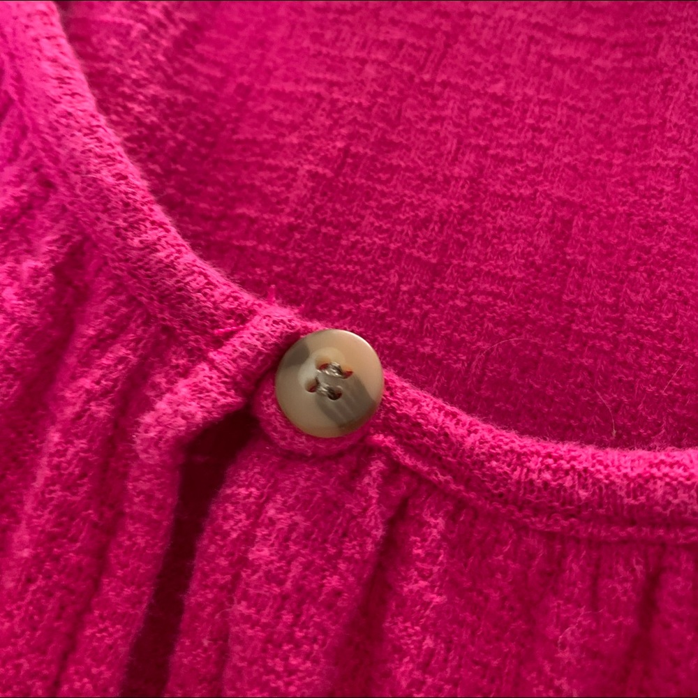 2x pink gauze top